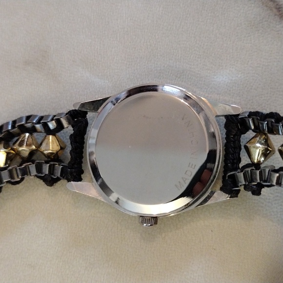 Beautiful wrap style chain and beads band watch. - Picture 7 of 7